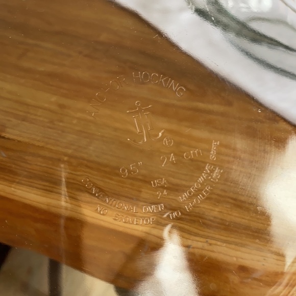 Anchor Hocking Pie Dishes with Handles Bundle of 2 - Picture 6 of 8